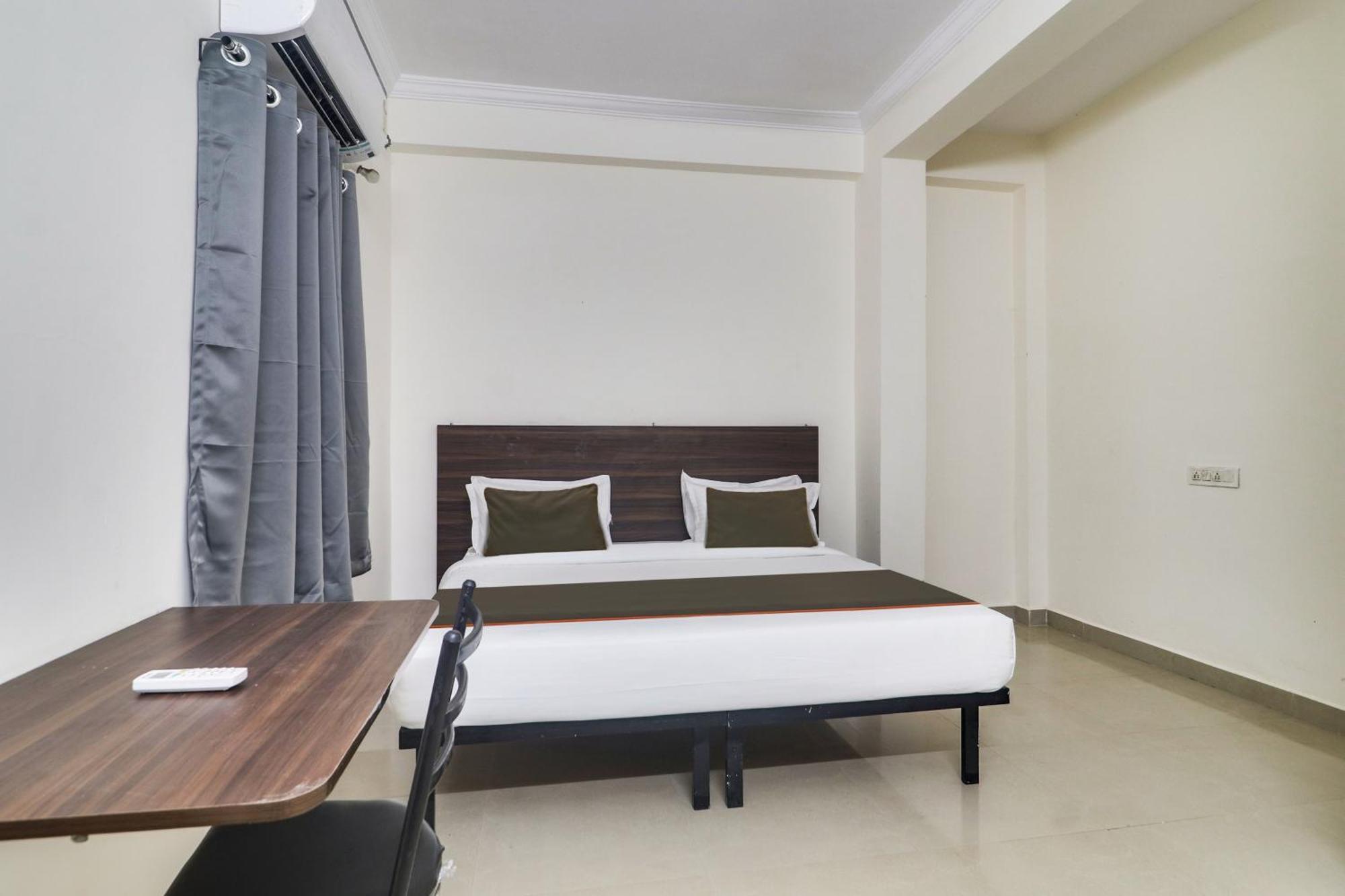 Hotel Collection O Sbr Kondapur Near Rto Office Hyderabad Exterior foto